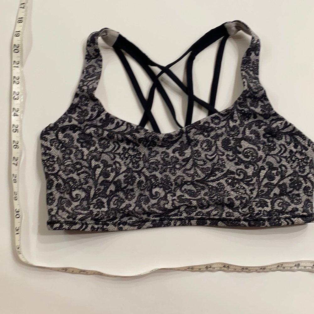 Lululemon Free to be - C/D cup